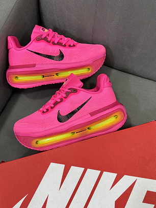Nike Zoom Vomero Plus Fucsia 
