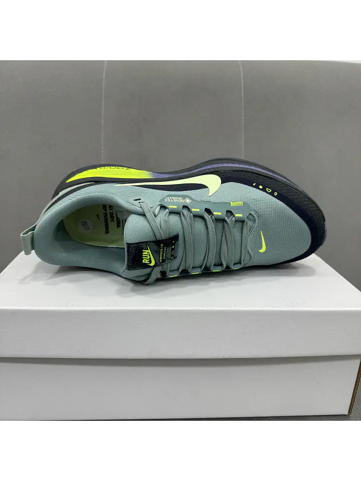 Nike Zoom Vomero Gore-tex Blue 4