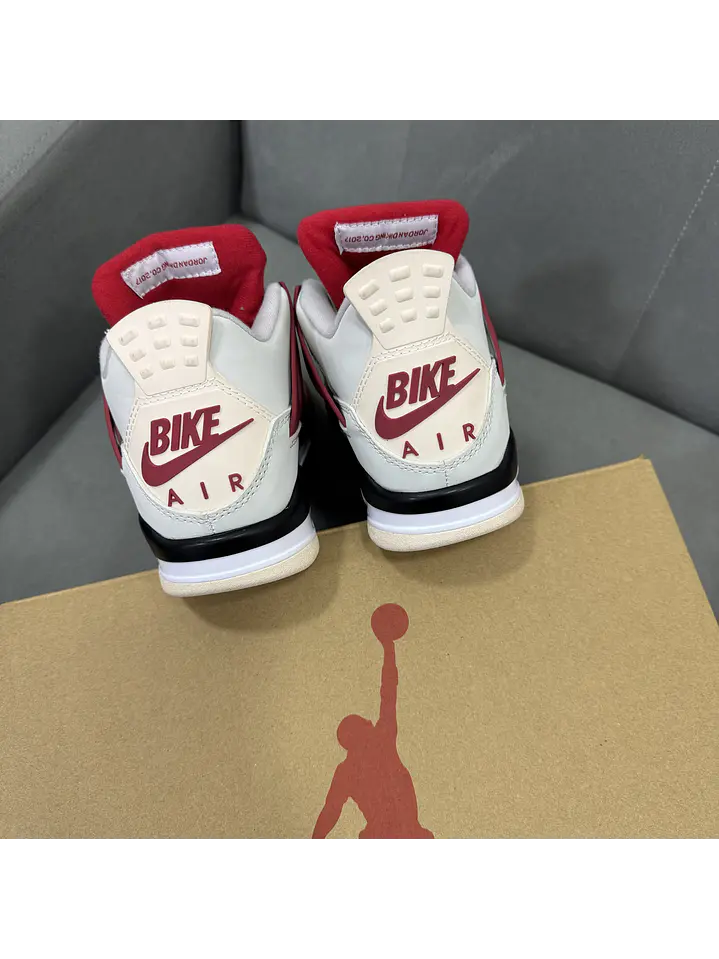 Jordan Retro 4 Níger Sylvester Brick After Brick  4
