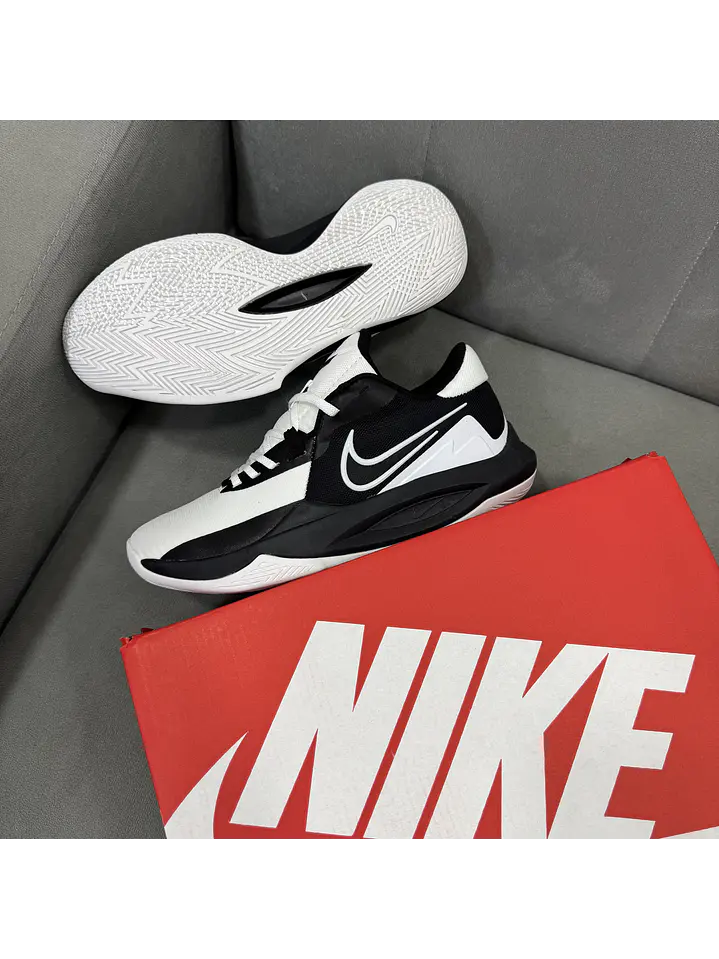 Nike Precisión Black White  2