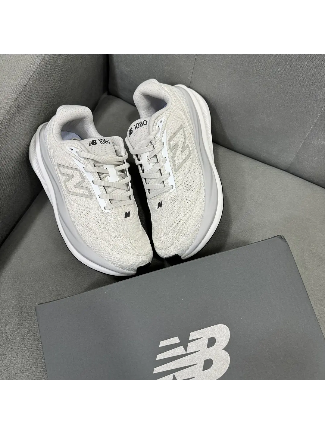New Balance 1080 V15 Gris  4