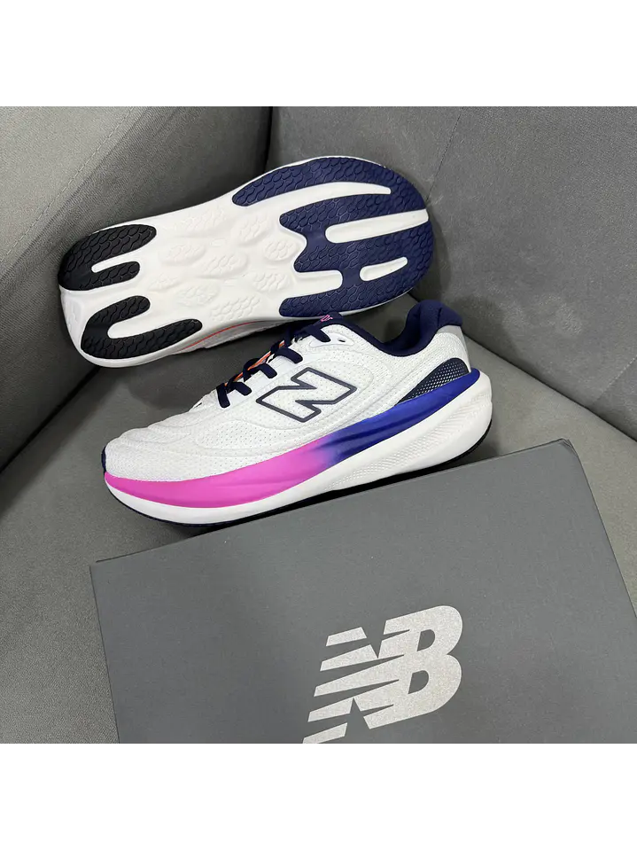 New Balance 1080 V15 Blanco Morado  3