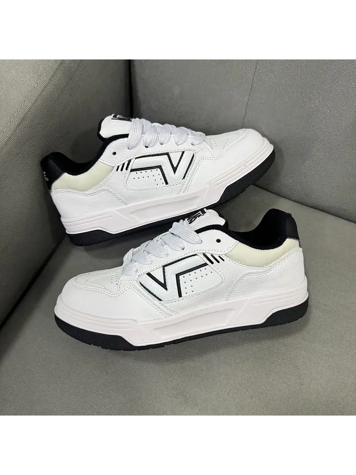 Vans Upland White Black  2