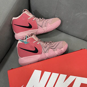 Nike Kyrie Irving 4 Atomic Pink 