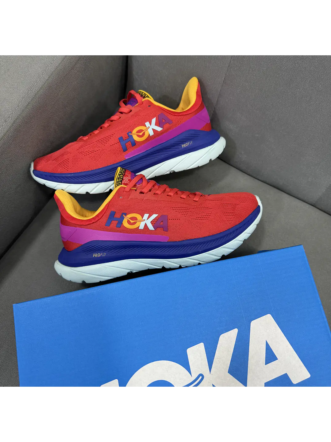 Hoka Mach 4 Rojo  1