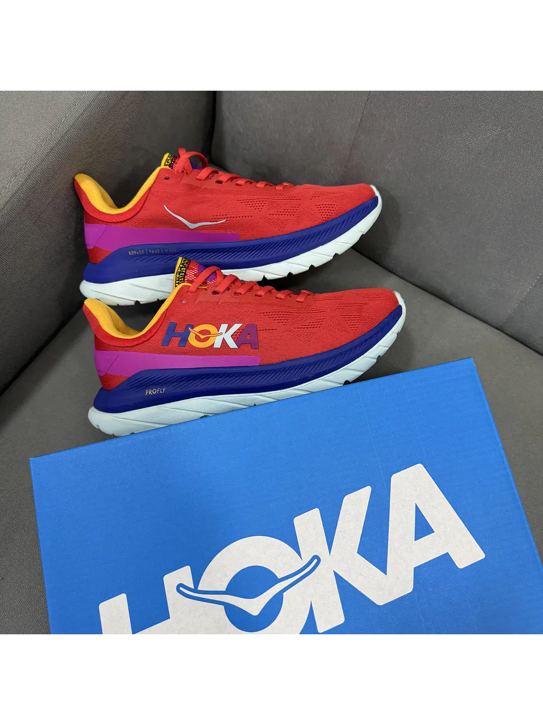 Hoka Mach 4 Rojo  2