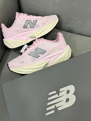 New Balance Rebel V5 Pink