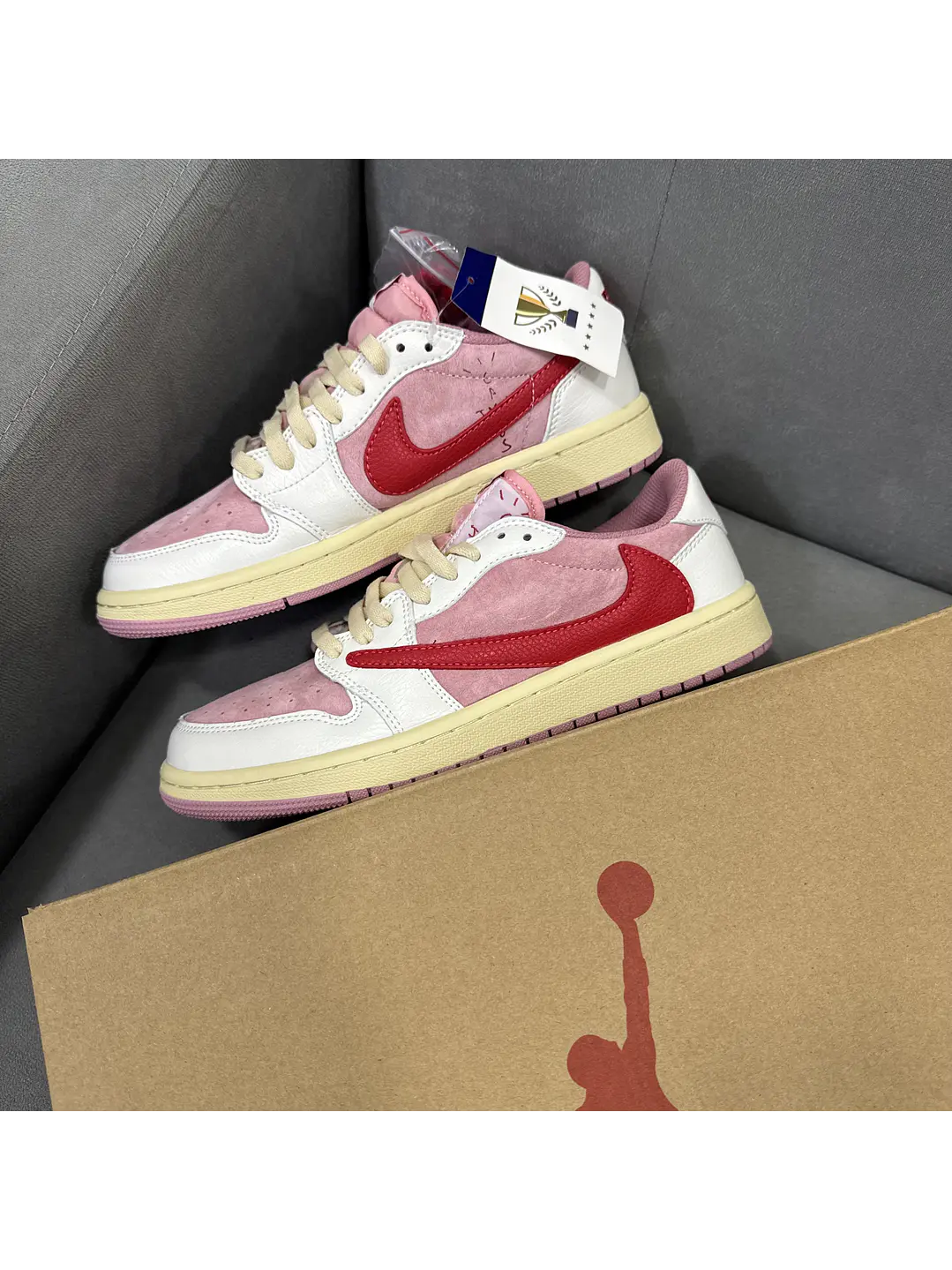 Jordan Retro 1 Low Travis Sail Tropical  4