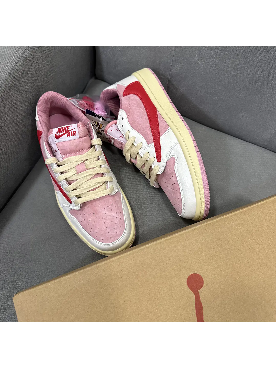 Jordan Retro 1 Low Travis Sail Tropical  3