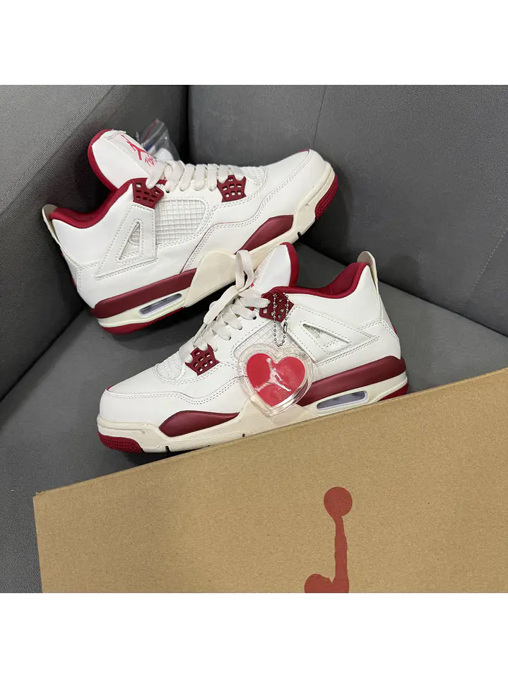 Jordan Retro 4 SAN VALENTIN  1