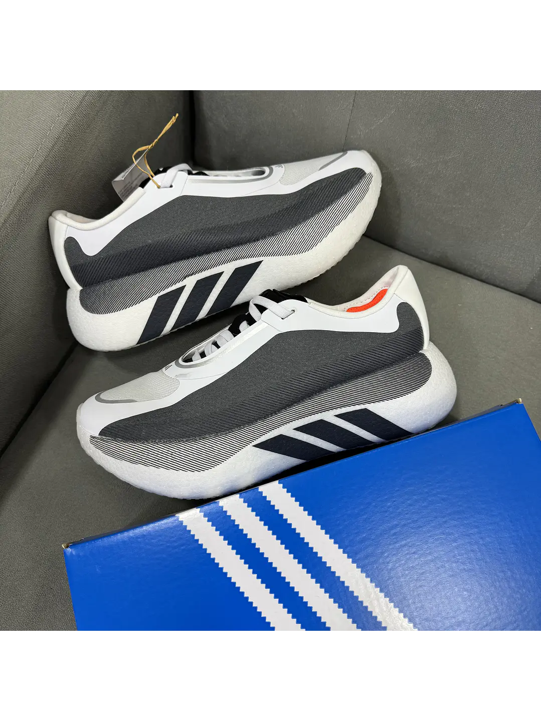 Adidas HyperBoost Edge Blanca Negra  1