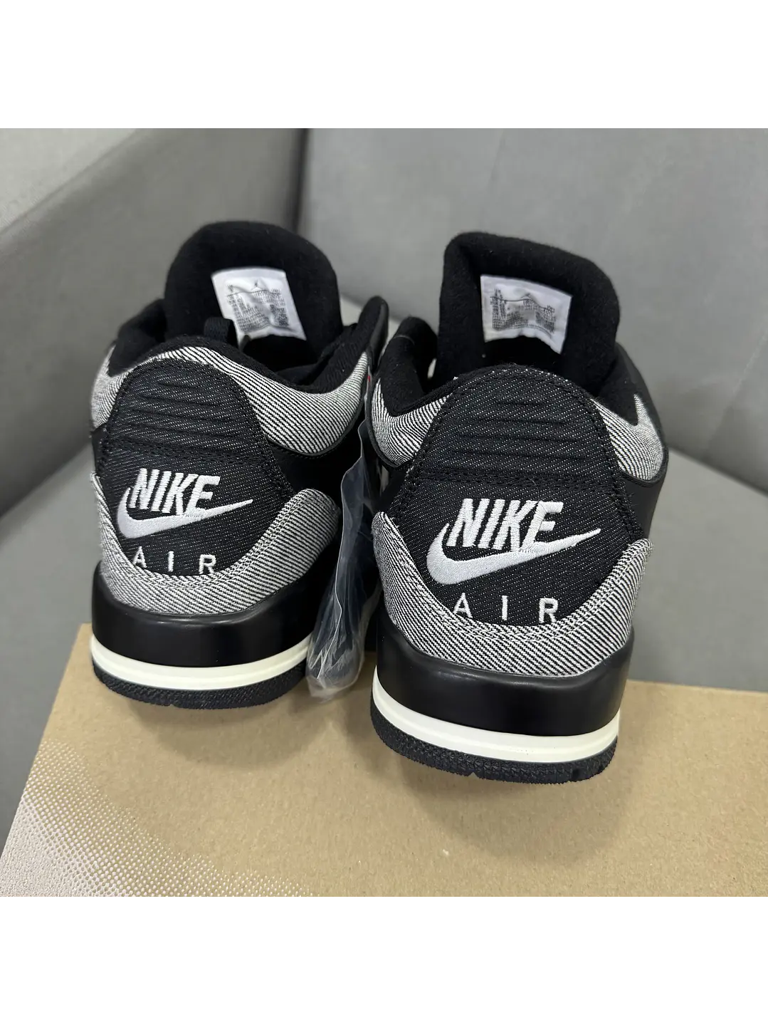 Jordan Retro 3 Levis Black  4
