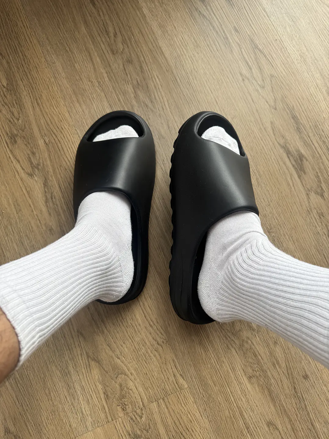 Adidas Yeezy Slide Black  1