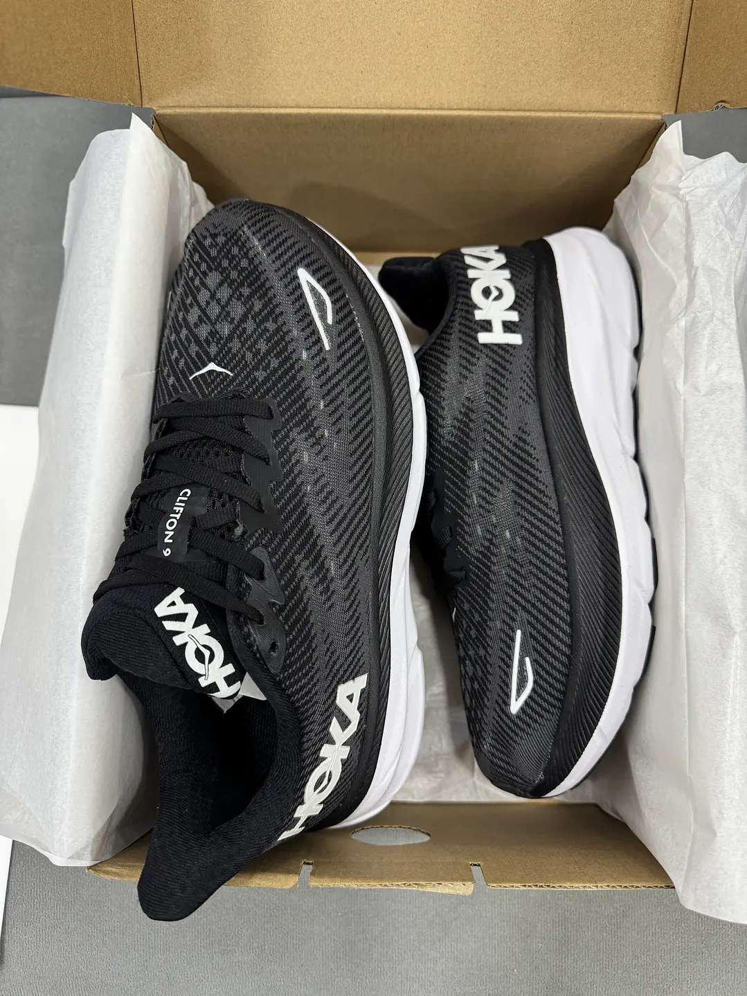 Hoka Clifton 9 Black  4