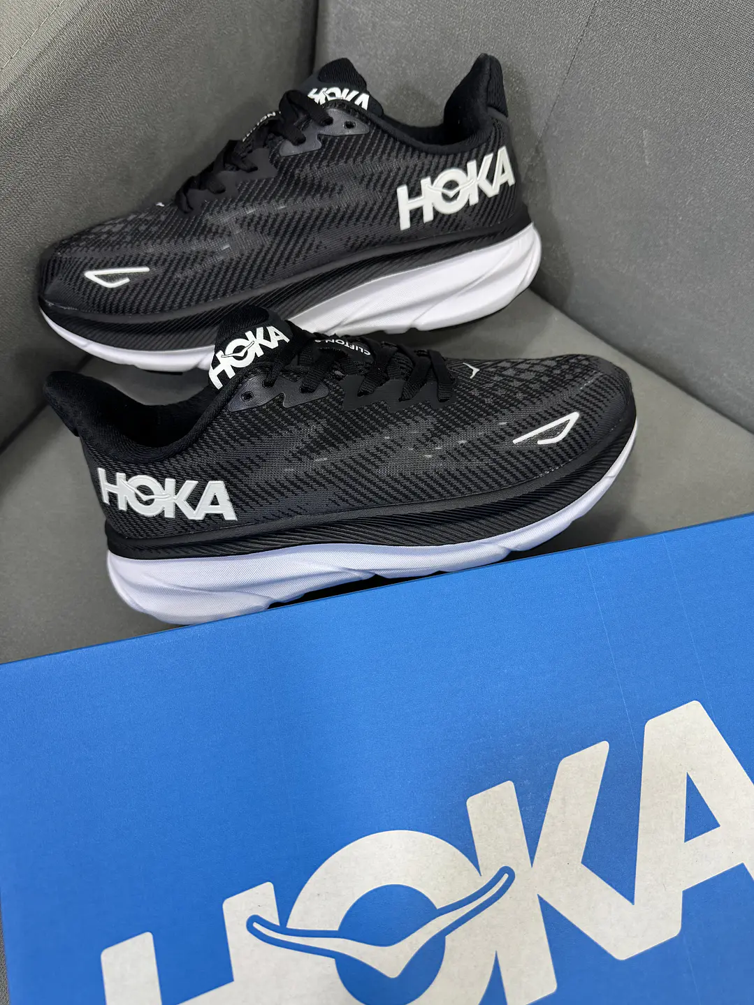 Hoka Clifton 9 Black  1