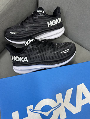 Hoka Clifton 9 Black 