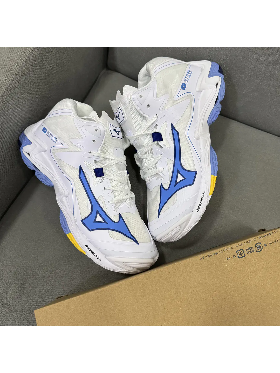 Mizuno Wave Z8 White Blue  4