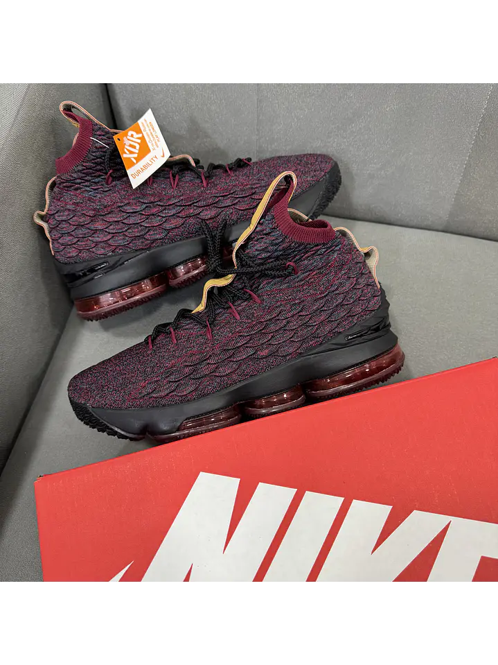 Nike Lebron 15 Bordo 1
