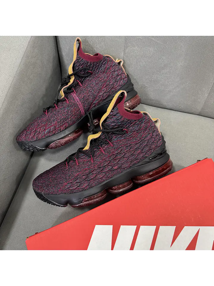 Nike Lebron 15 Bordo 2