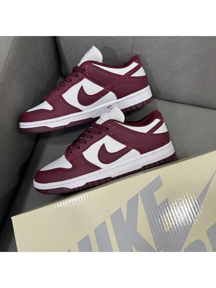 Nike Sb Dunk Low Burdeos 4