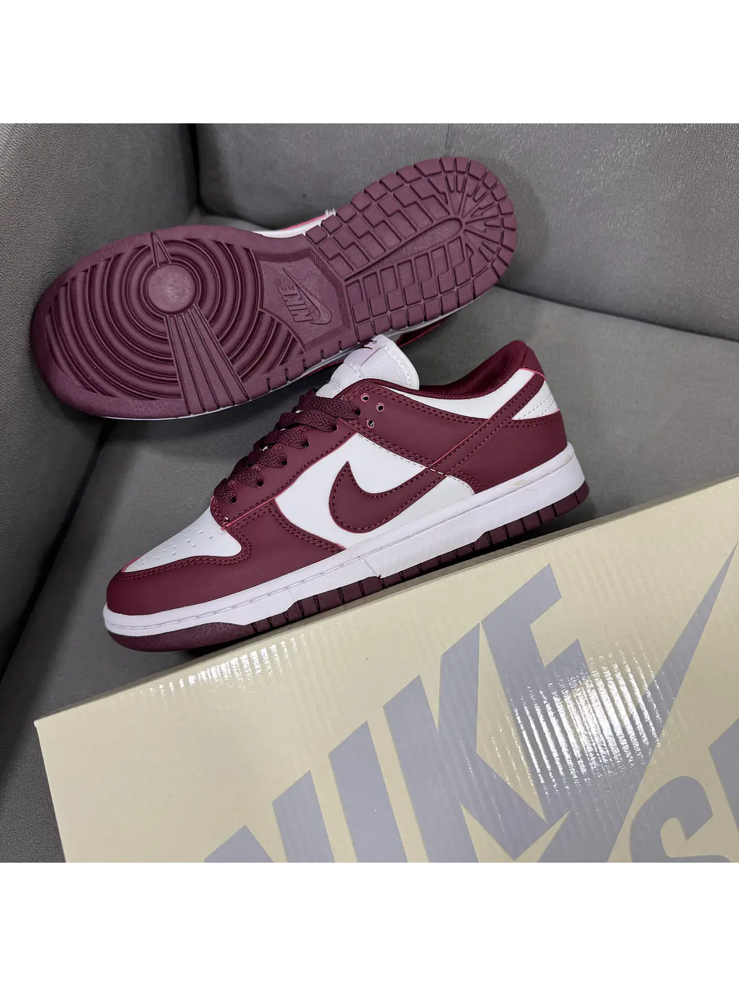 Nike Sb Dunk Low Burdeos 2