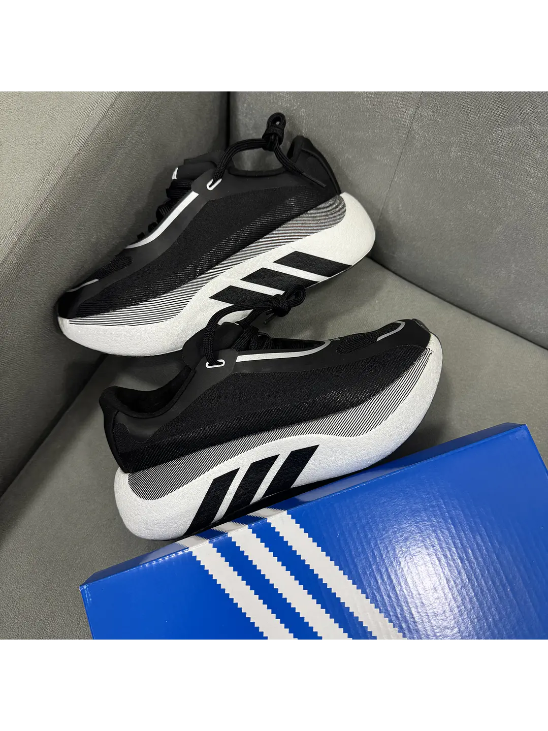 Adidas HyperBoost Edge Black White  1