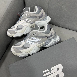 New Balance 9060 Gris Claro 