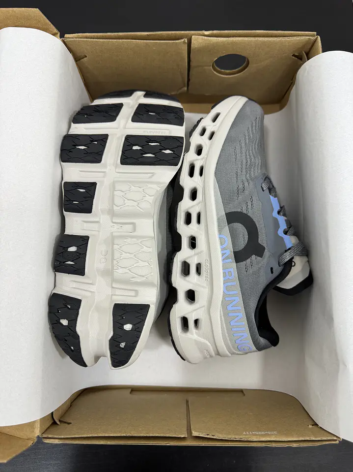 On Cloudmonster 3 Gris  3