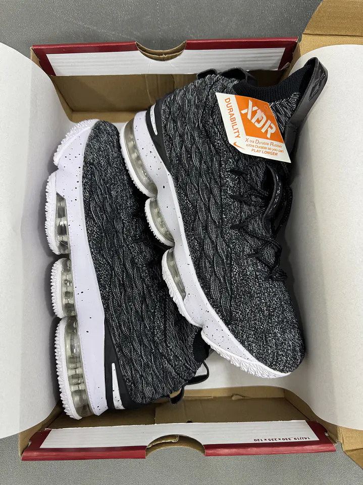 Nike Lebron 15 Black White  4