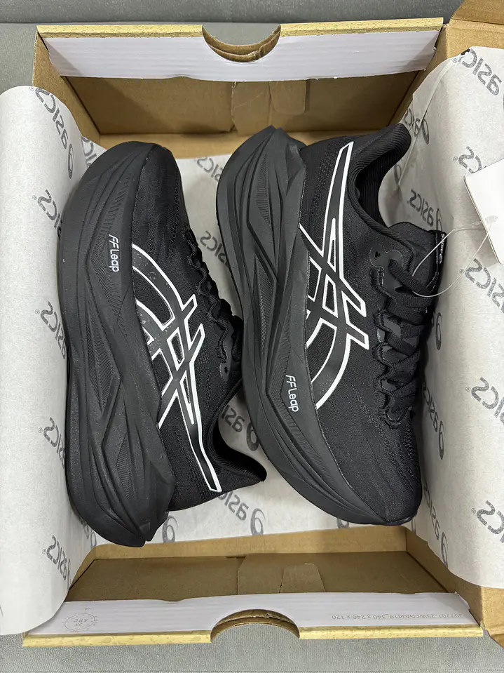 Asics Superblast 3 Negro  2