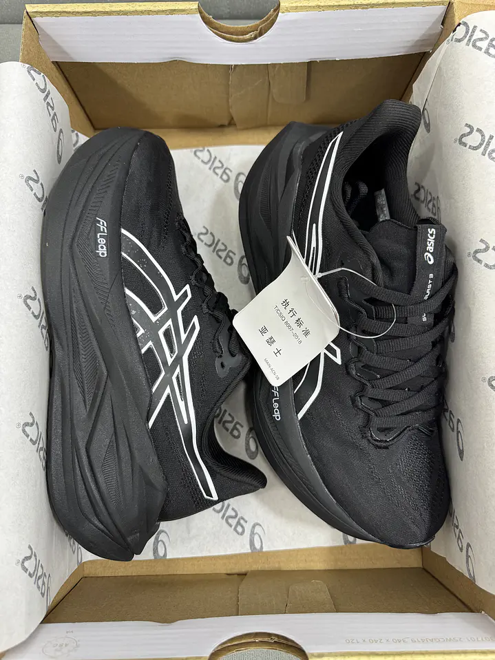Asics Superblast 3 Negro  3