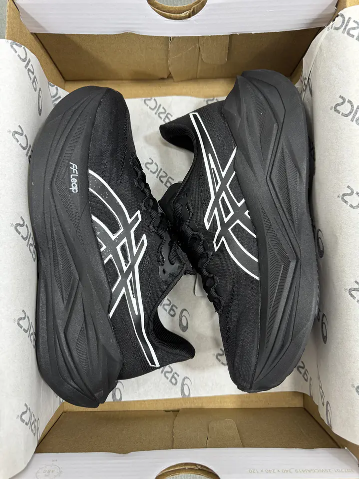 Asics Superblast 3 Negro  1