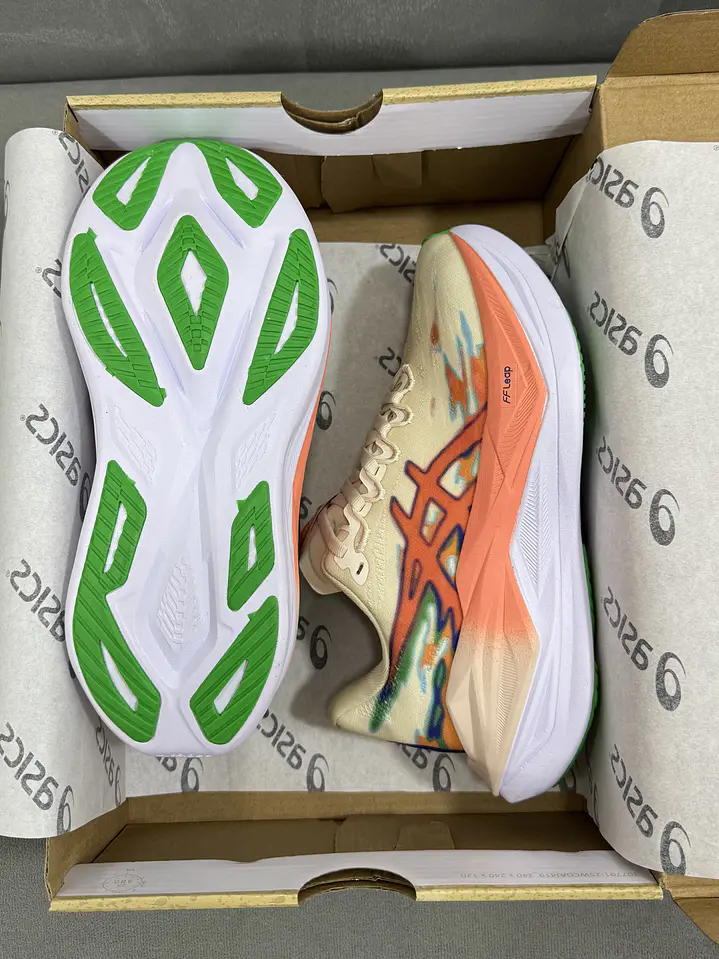 Asics Superblast 3 Beige  3