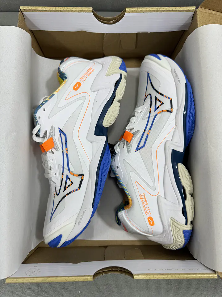 Mizuno Wave Lightning Z8 Low White  2
