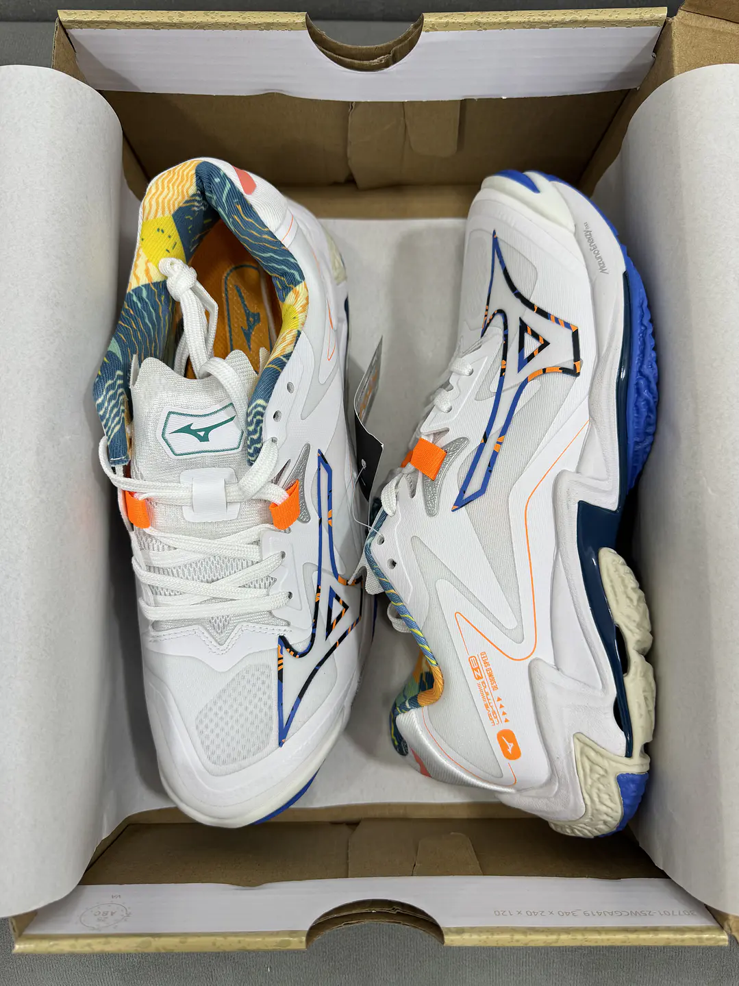 Mizuno Wave Lightning Z8 Low White  4