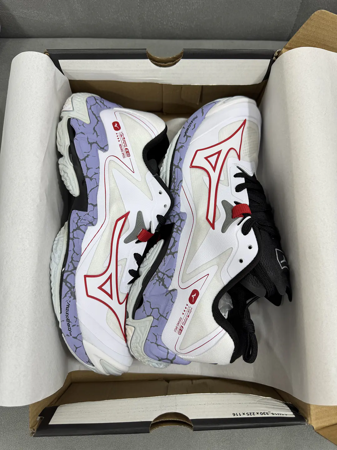 Mizuno Wave Lightning Z8 Low White Black 2