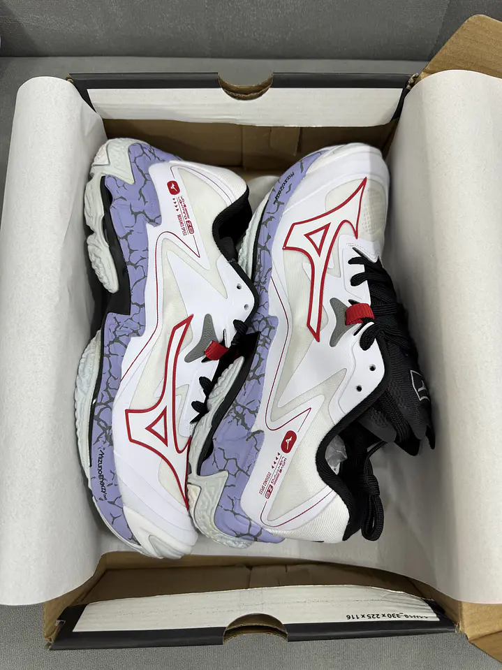 Mizuno Wave Lightning Z8 Low White Black 2
