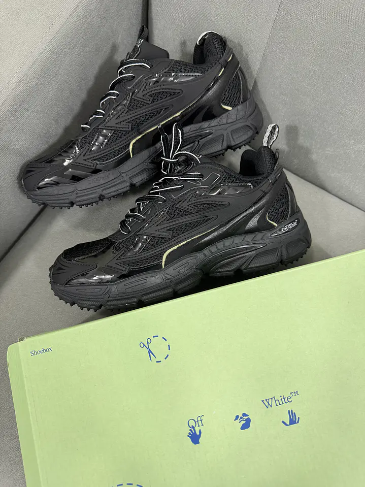Off White Be Right Back Black  2