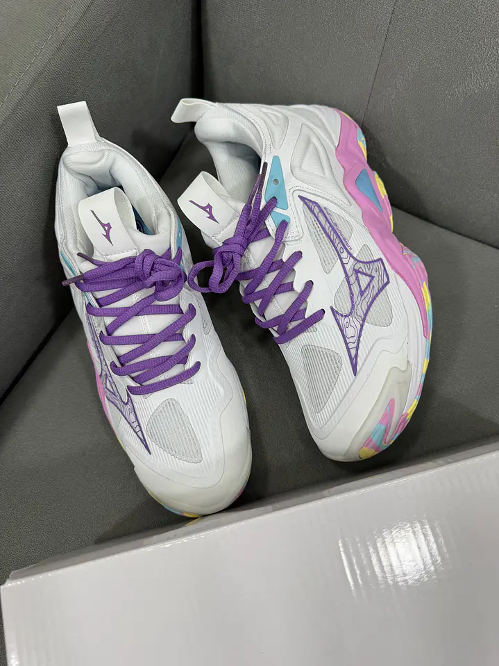 Mizuno Wave Momentum 3 White Colors  3