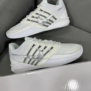 Nike Sabrina 3 White 