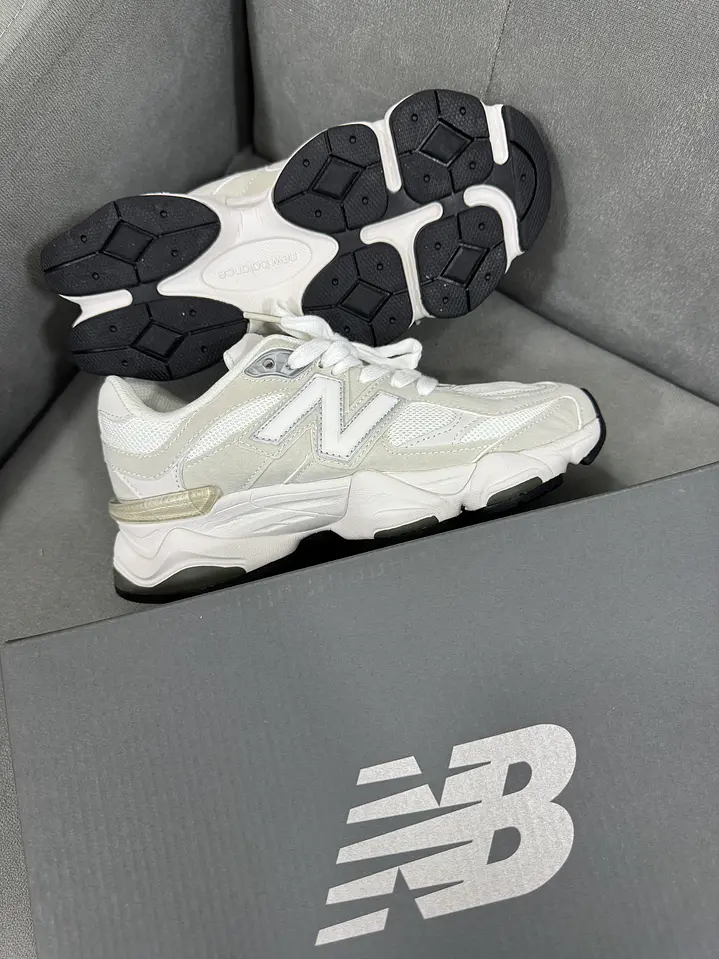 New Balance 9060 Blanco  3