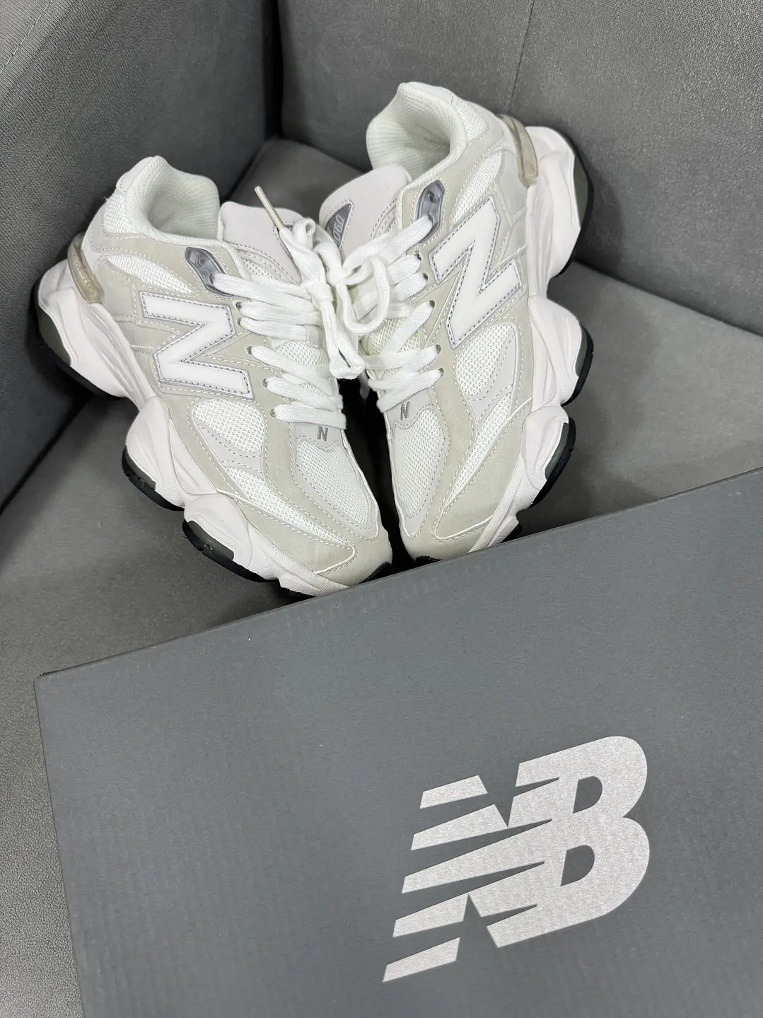 New Balance 9060 Blanco  4