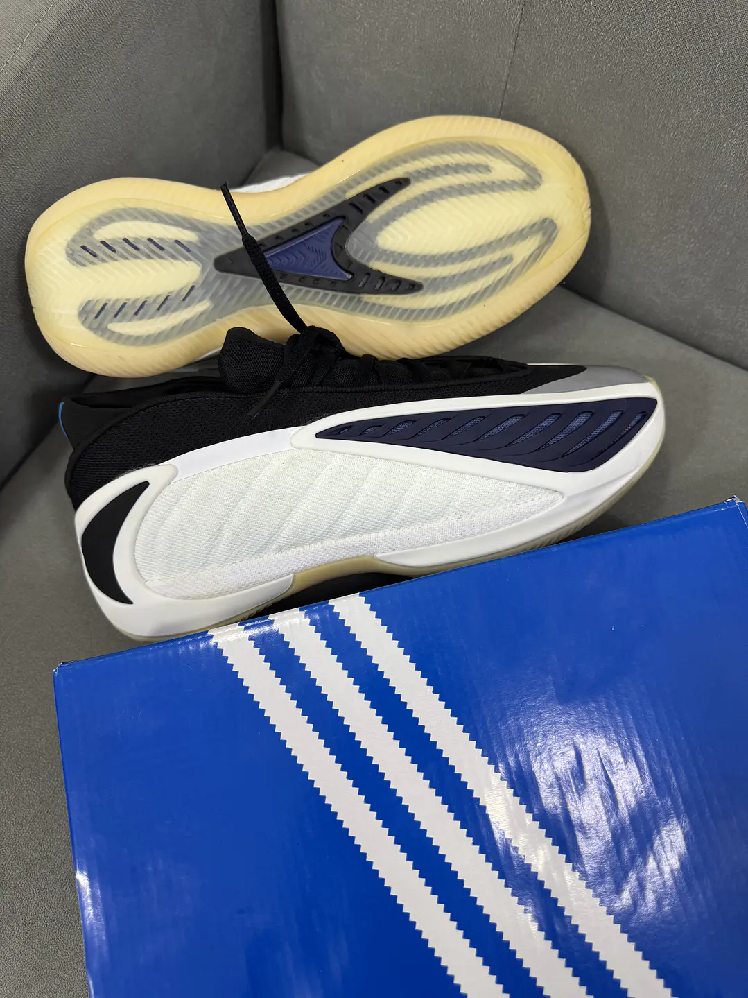 Adidas Anthony Edwards 2 Blanco  4