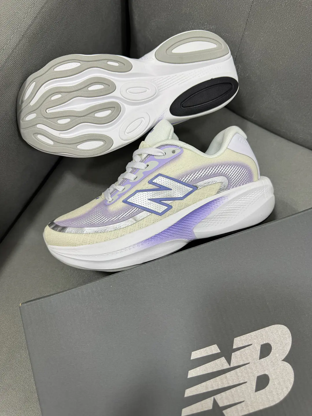 New Balance Ellipse V1 Blanco Lila 4
