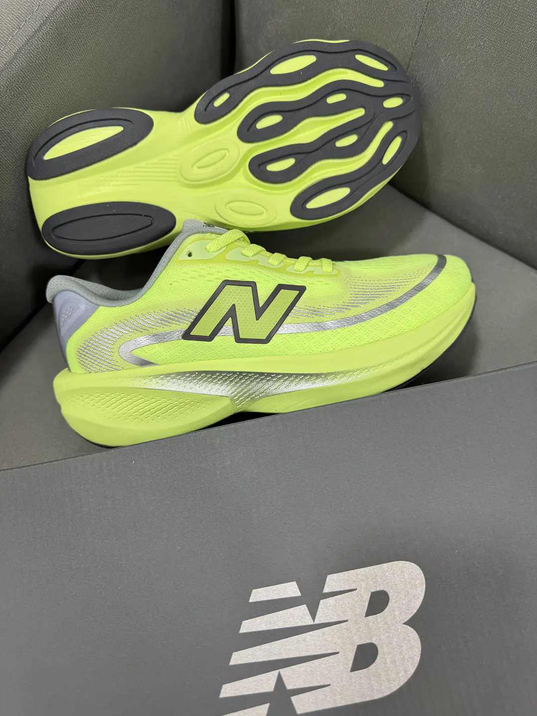 New Balance Ellipse V1 Neón  2