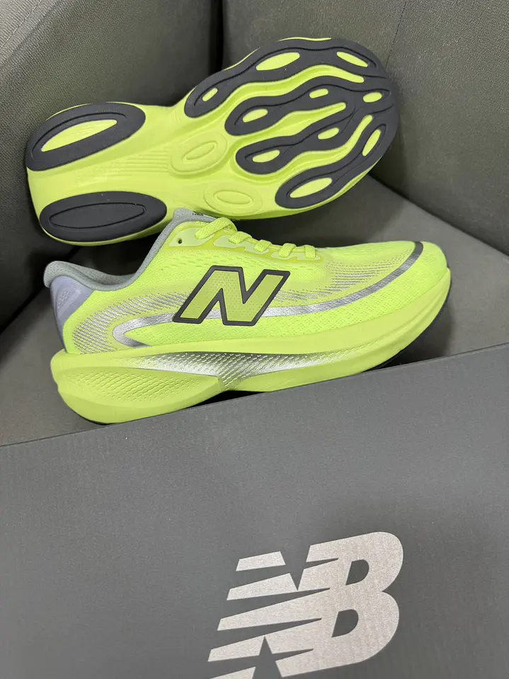 New Balance Ellipse V1 Neón  2