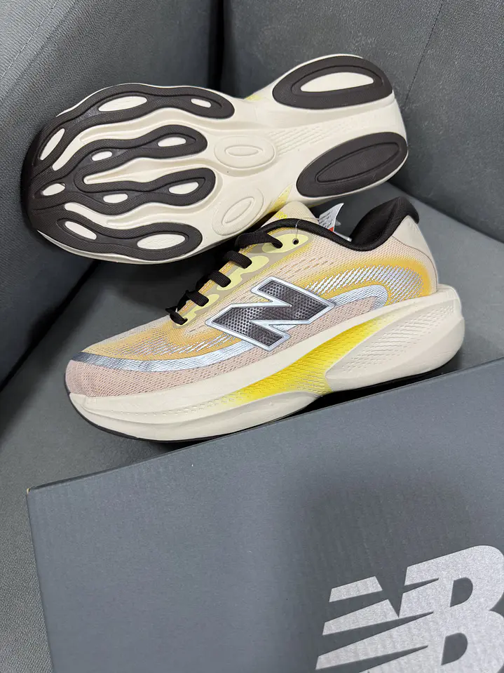 New Balance Ellipse V1 Amarillo  3