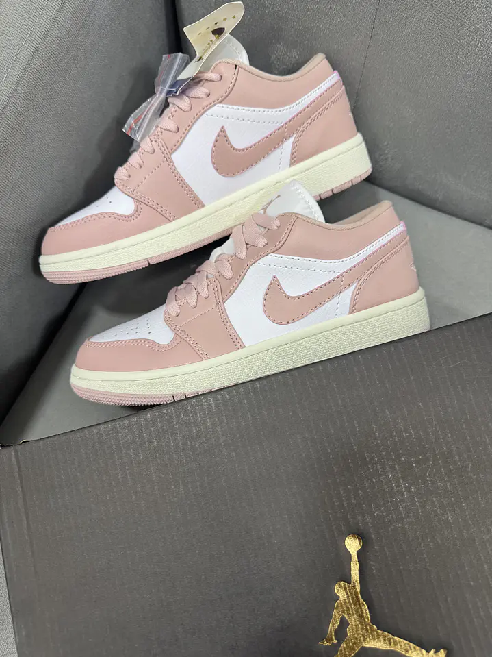 Jordan Retro 1 Low Pink  2
