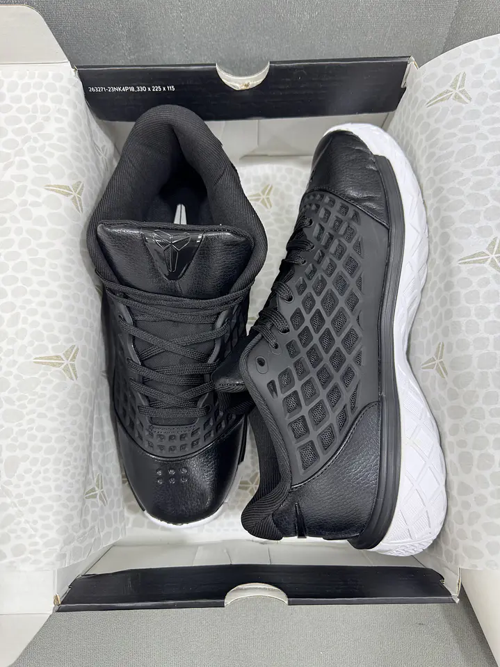 Nike Kobe 3 Black White  4