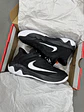 Nike Giannis Inmortality 4 Negro Blanco  - Miniatura 1